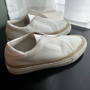 Steve Madden leather sneaker